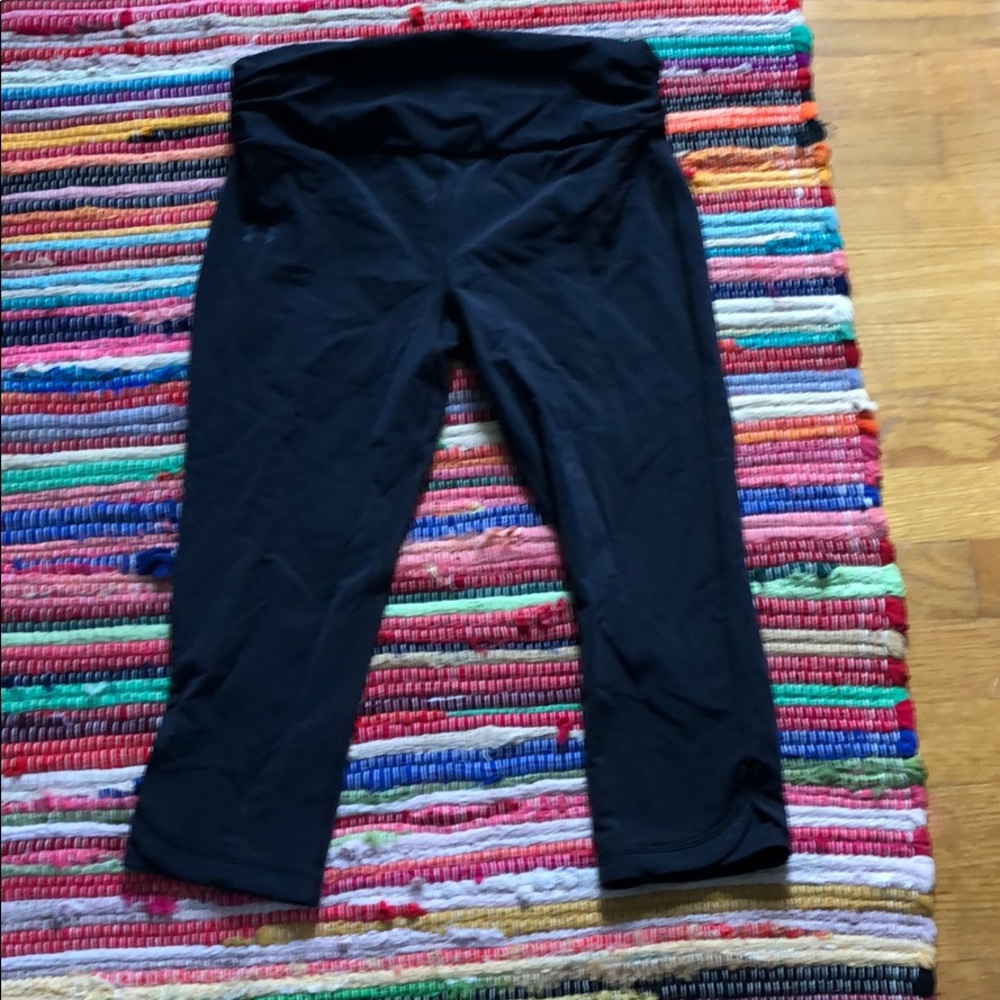Under armour cropped leggings
